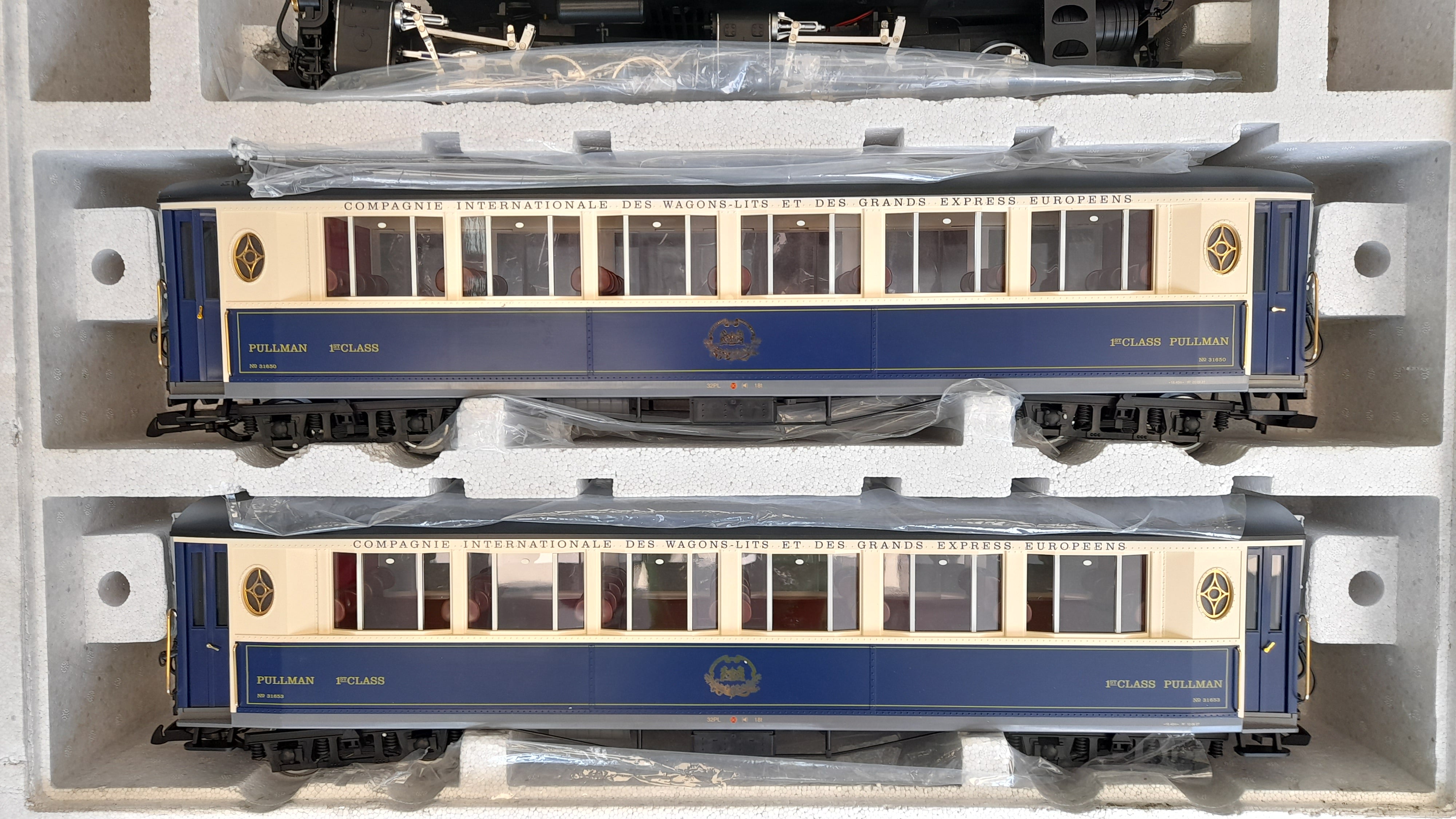 LGB Orient Express Deluxe Pass Train Set