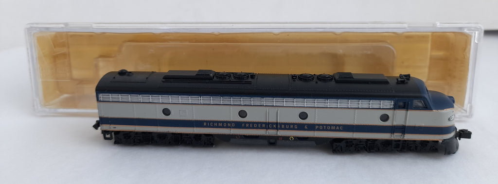 N E8 Diesel Locomotive RF&P #1006 DC