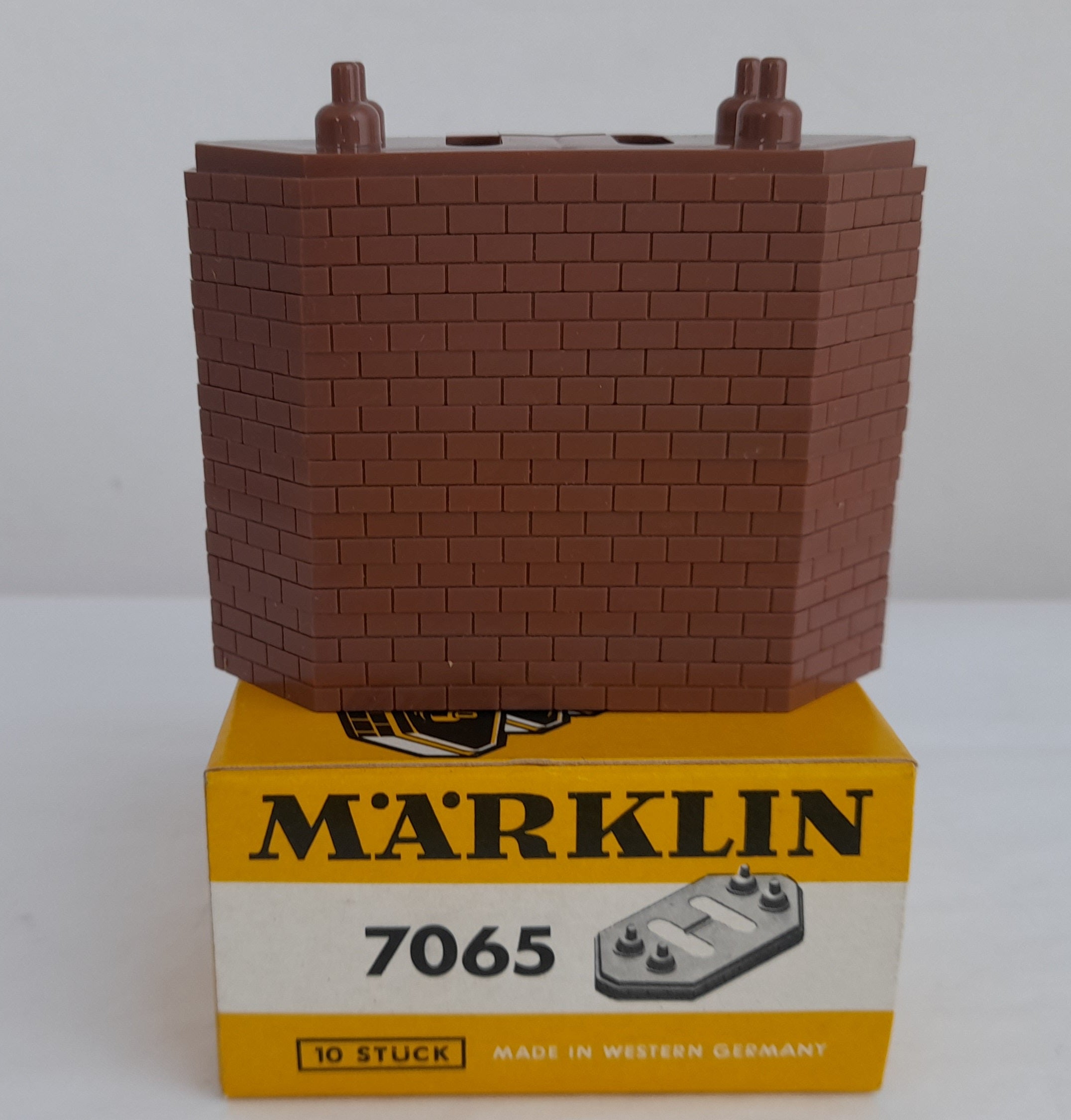 HO Marklin Bridge Piers Brick Style 10/