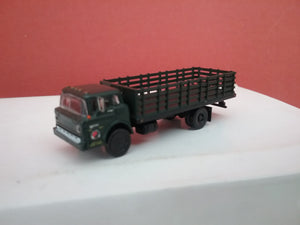 N Athearn Green Stakebed Truck