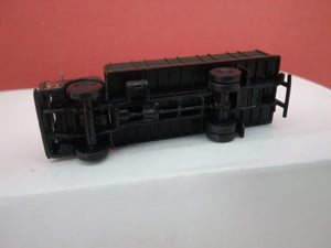 N Athearn Green Stakebed Truck